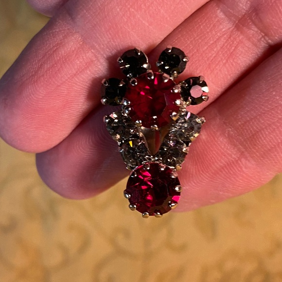 Antique Czech glass rhinestone clip on earrings red and black sparkling stones - Picture 5 of 8